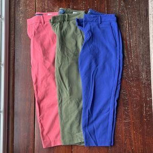 Set of Three Old Navy capris dress Pants - Size 6